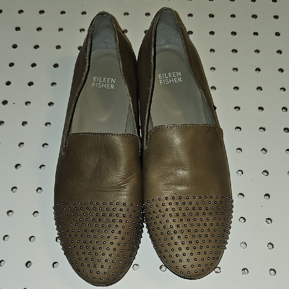 Eileen Fisher Women's Olive Studded Flats
